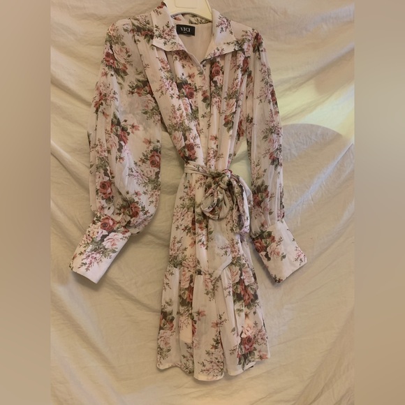 ✨💥⚡️ OF THE ESSENCE FLORAL CHIFFON BUTTON DOWN DRESS Size S NWOT - Picture 12 of 16